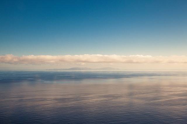 ocean-802018_640.jpg