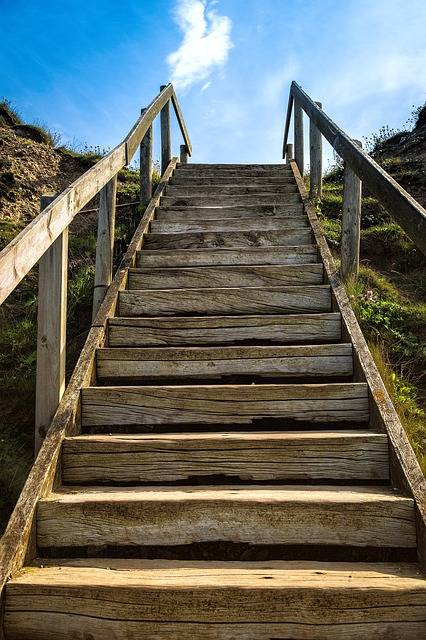 stairs-1458533_640.jpg